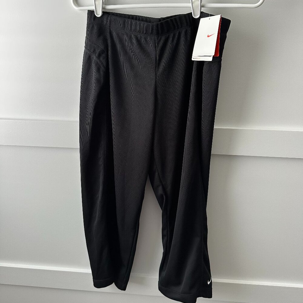 NEW Nike Dry-Fit Capri Black Exercise Pants with Drawstring